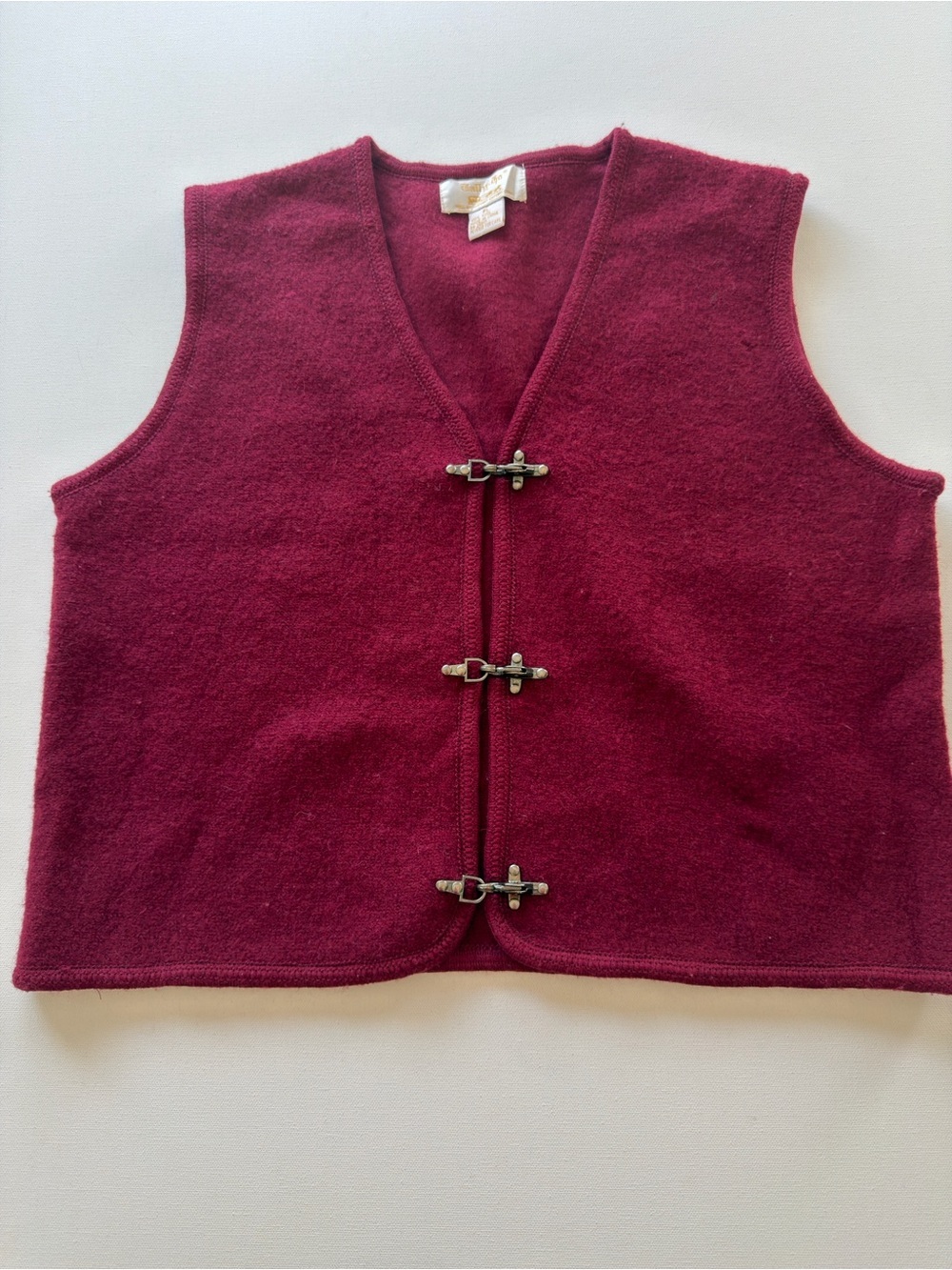 EUC Women's Tally Ho Burgundy Wool Vest Hook Closures Size Petite Large (KB10)